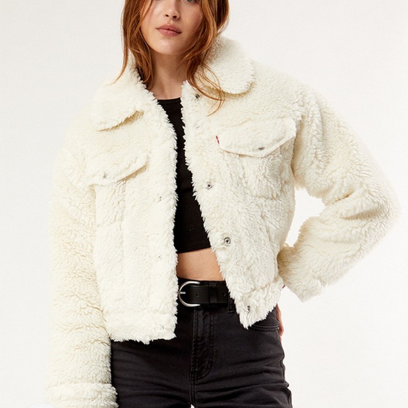 Levi's Baby Bubble Sherpa Trucker Jacket
In coconut milk white NWTs - Picture 8 of 15